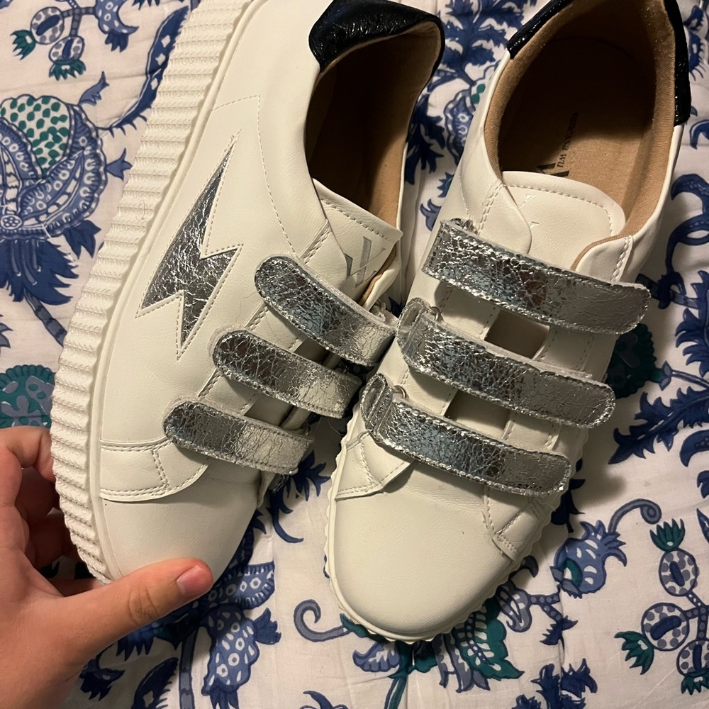 Vanessa Wu White Sneakers with Silver Straps